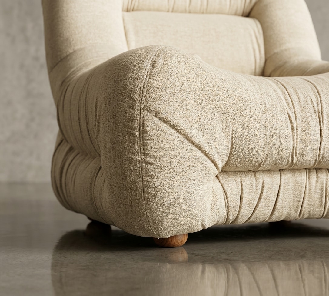 Italian Lounge Chairs in Original Cream Velvet, 1970s - View 2
